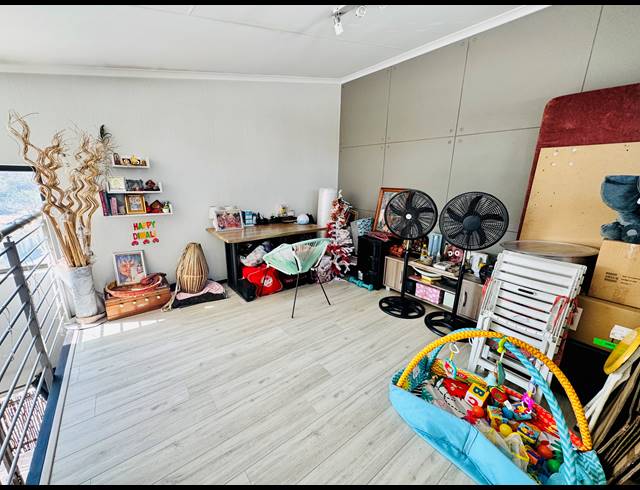 2 BEDROOM FLAT FOR SALE IN BROADACRES